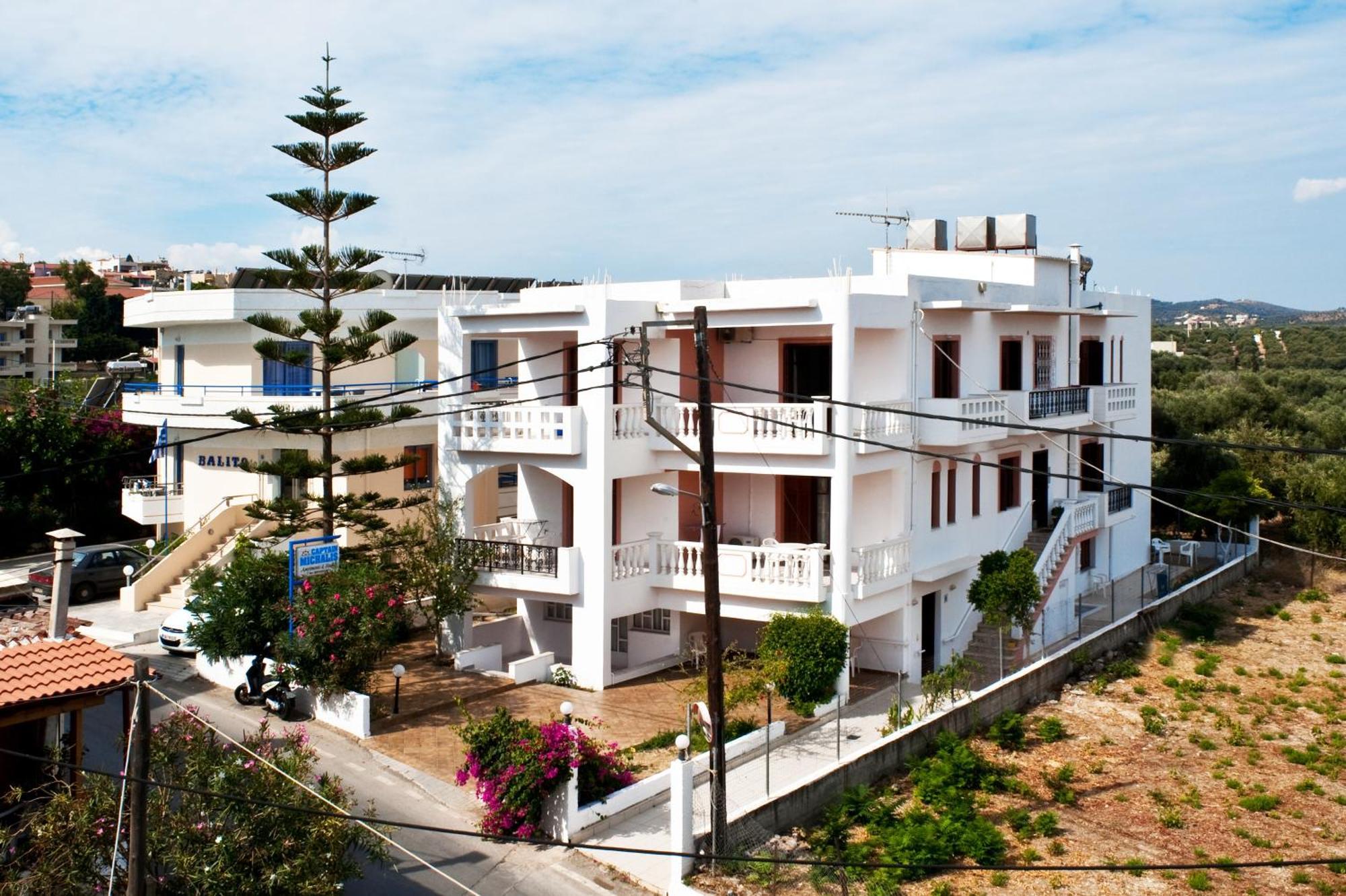 Captain Michalis Apartments Galatas  ภายนอก รูปภาพ